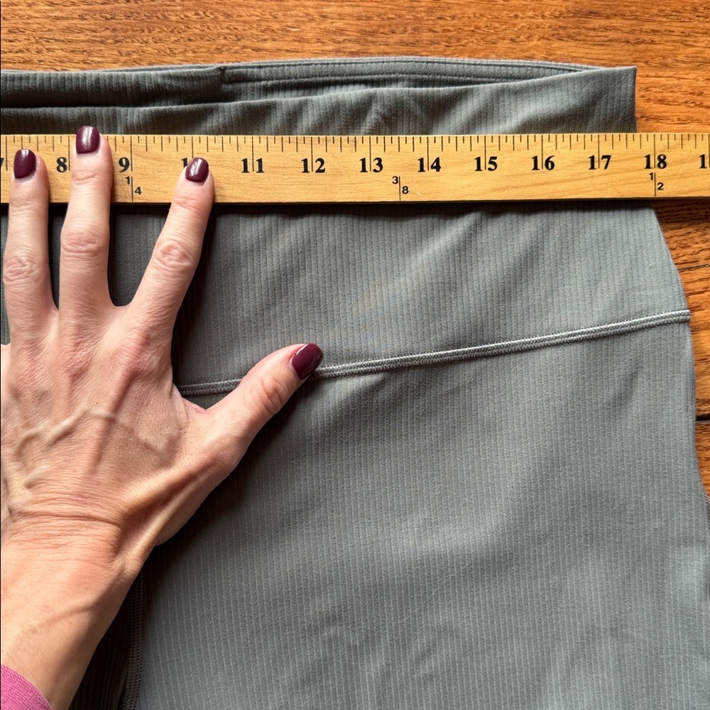 Lululemon Align Ribbed Mini Flare Leggings Pants Size 18 Inseam 32” Gray - Picture 10 of 13